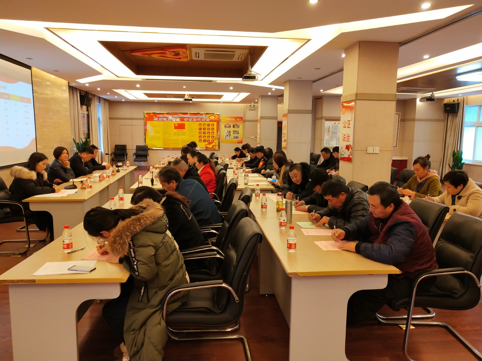 CMD368官网市场选举产生第四届工会委员会.jpg